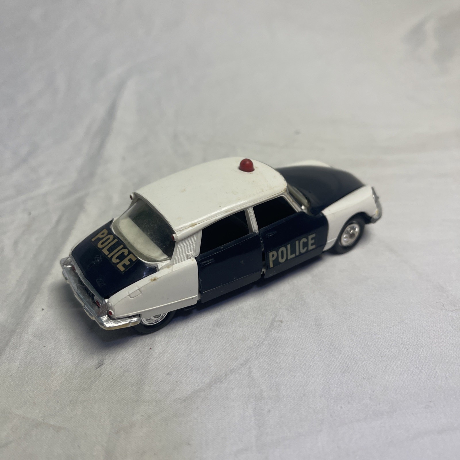 Picture 2 of 4