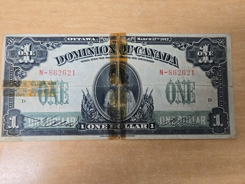 1917 Dominion of Canada $1 One Dollar Banknote NICE