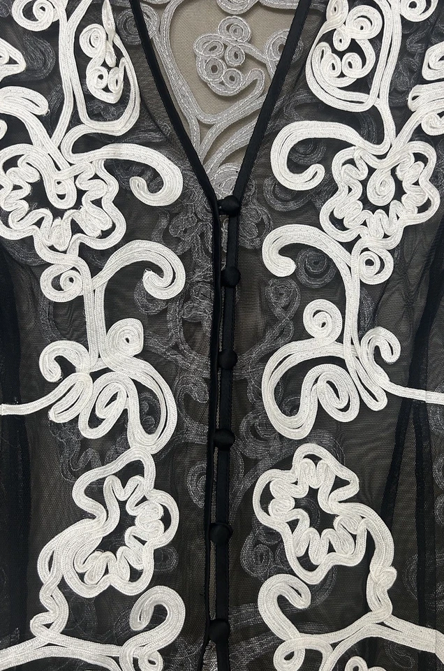 JS Collections 透明刺绣衬衫 16 码娇小黑色白色花卉 — 第 4/4 张图片