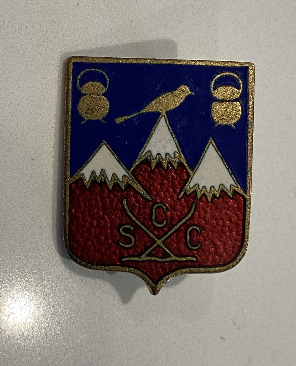 insigne émaillé DUSEAUX - TCF ski sports d'hiver - Touring Club de