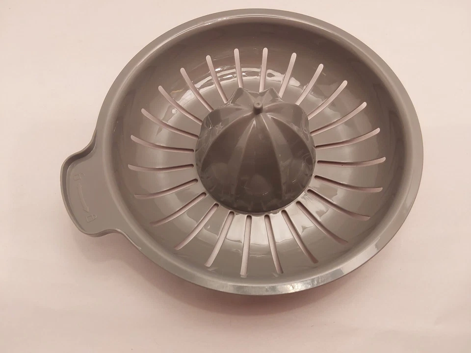 Oster 11 Cup Wide Mouth Food Processor FPSTFP4255 Replacement Juice Tray - Image 2 of 4