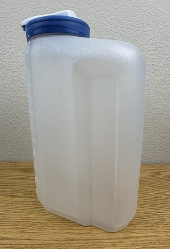 Rubbermaid Servin' Saver 2.75 Qt Beverage Container Jug Blue Flip Top Lid #0459 - Picture 2 of 10