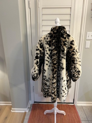 Monterey Fashions Leopard Cape Size 12 - Picture 4 of 6