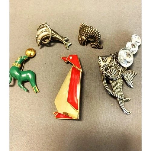 Vintage Whimsical Costume Jewelry Lot of 5 Water Creatures Brooch Pins Earrings