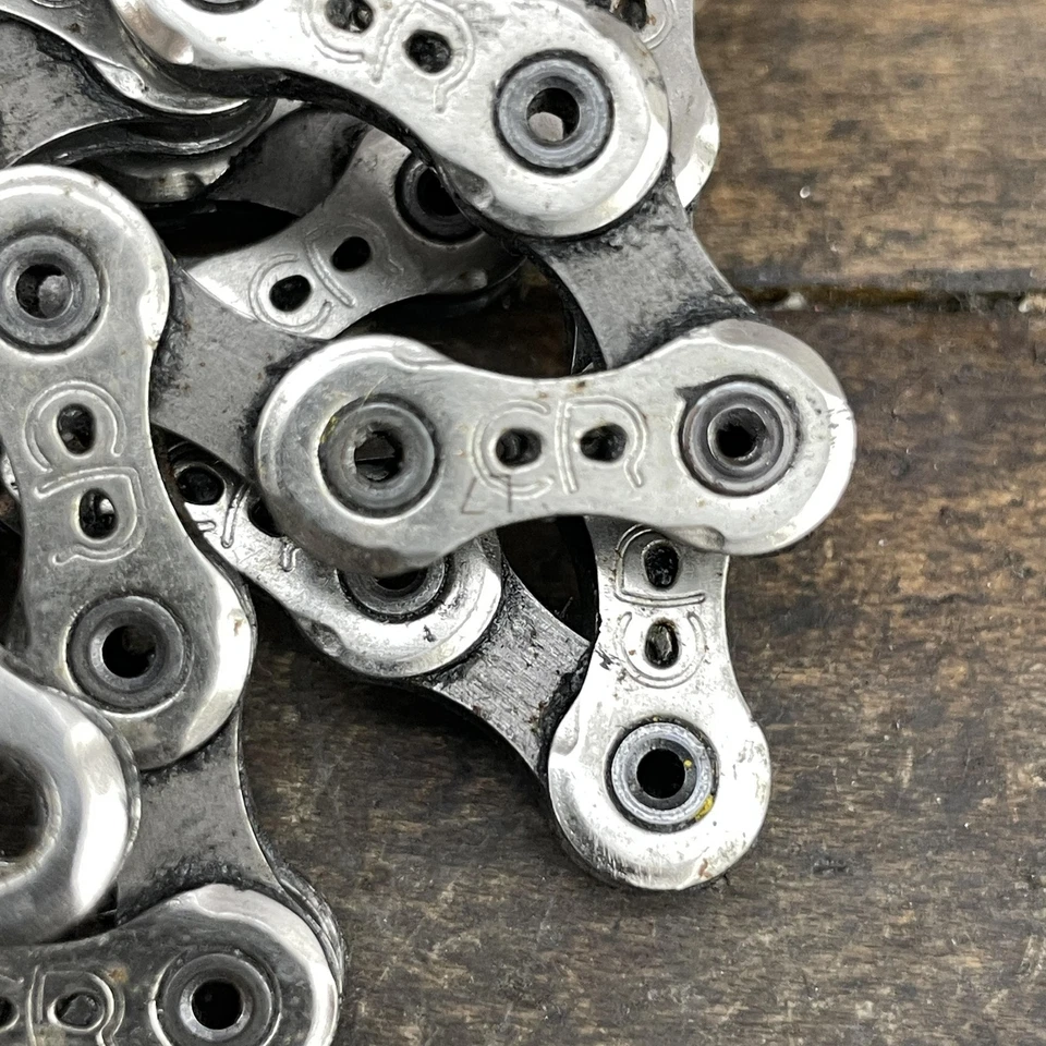 Cadena de bicicleta Campagnolo 10 velocidades 96 eslabones plateada bicicleta de carretera Campy 10s usada Foto 2 de 4