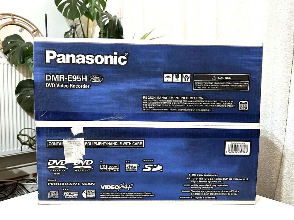 Panasonic DMR-E95HEB-S HDMI DVD HDD Recorder Brand New Sealed 160GB Rare  - Image 2 of 4