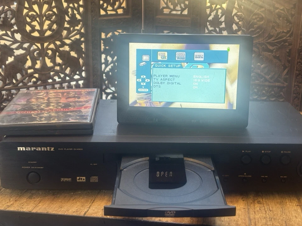 Reproductor de DVD MARANTZ DV4500 con paquete remoto Foto 2 de 4