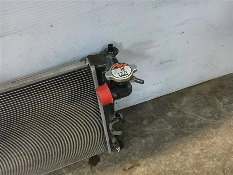 Kia OPTIMA 2011-2016 2,4 litros híbrido motor radiador núcleo 11021420 Foto 2 de 4