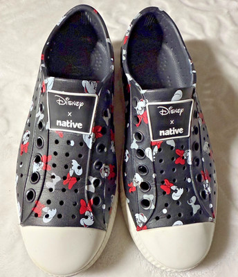 Disney NATIVE Minnie Mouse Rubber Shoes USED Size M 4 W 6 Unisex