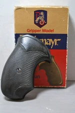 Colt D Frame Pachmayr "Presentation Compac" Grips with Screw