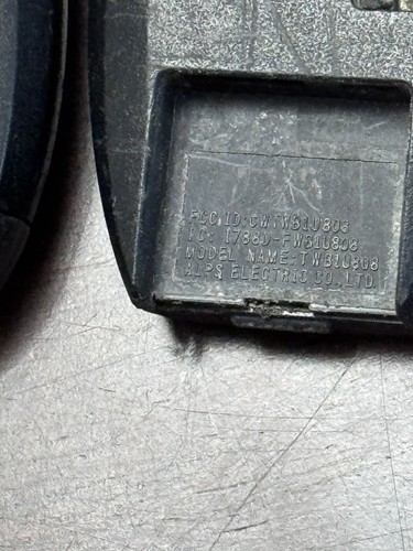4 OEM NISSAN JUKE LEAF QUEST CUBE VERSA SMART KEY KEYLESS REMOTE FOB CWTWB1U808 - Picture 3 of 3