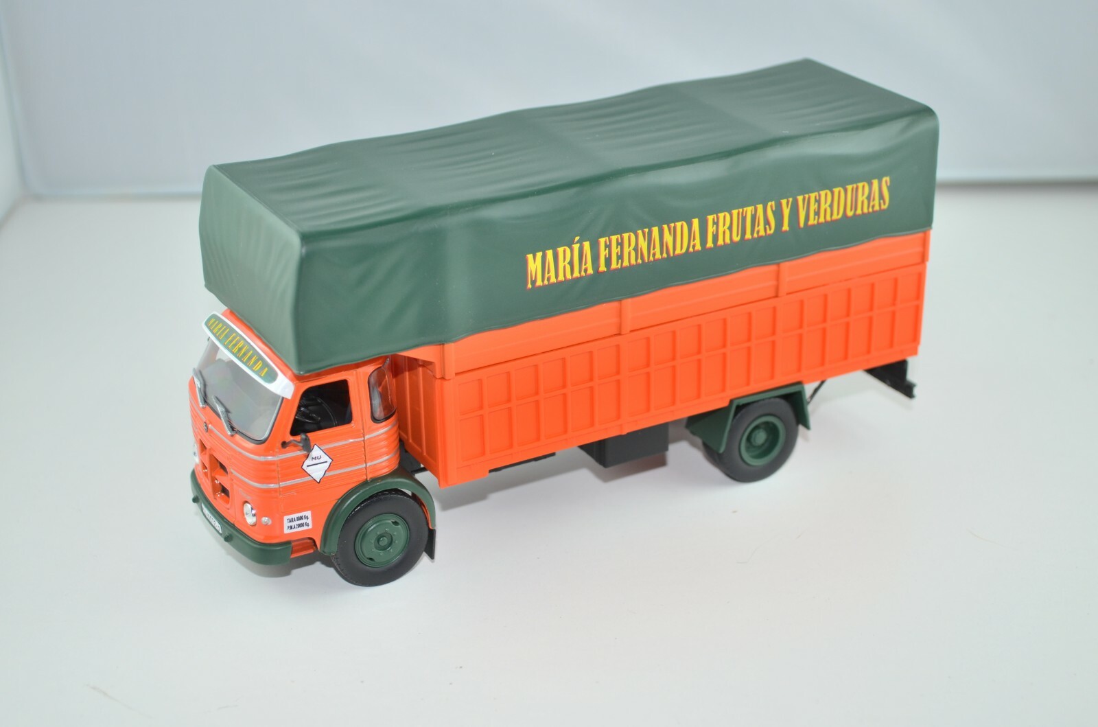 Camion Pegaso Comet 1090 L 1963 pour compléter votre collection vintage