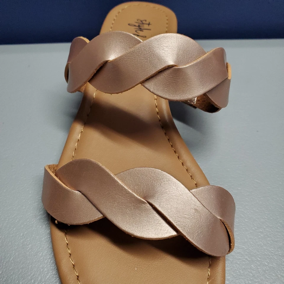 Style&co. Sandalias planas trenzadas para mujer talla 6 oro rosa hechas por el hombre punta abierta sin cordones Foto 3 de 4