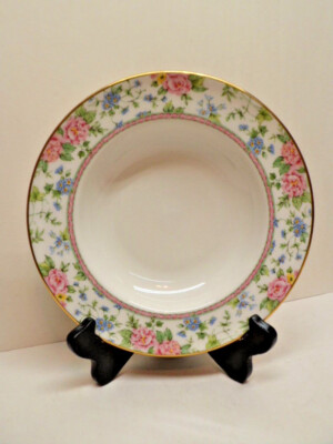 Set of Three Royal Doulton Amelia pattern 9'' Soup Bowl T.C. 1256