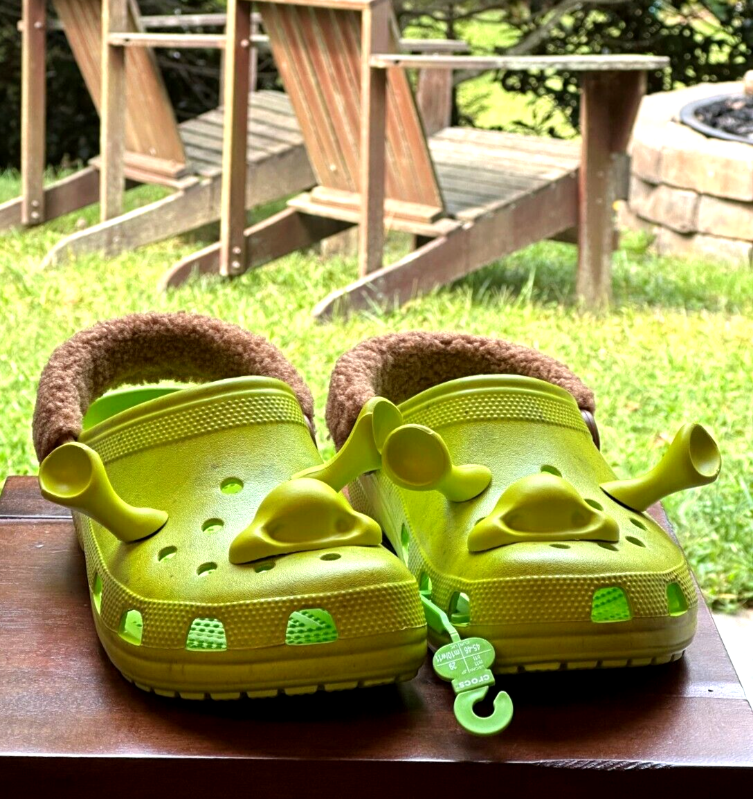  Crocs Unisex-Child Classic Shrek Clogs, Lime Punch, 4 Toddler