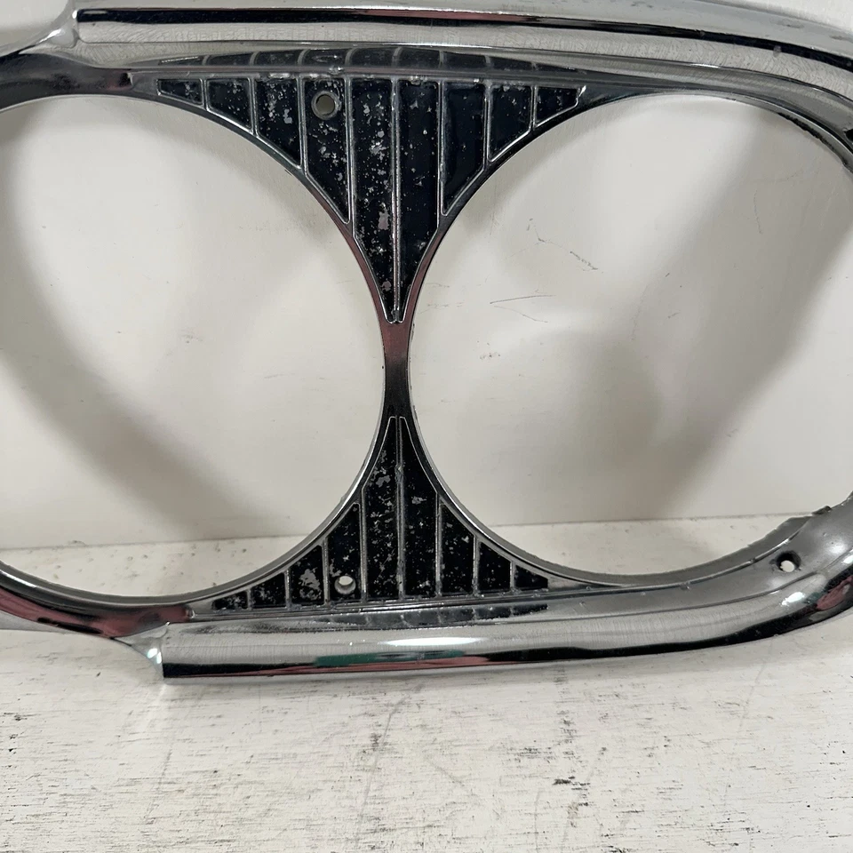OEM Set 9773984 GM 1964 Pontiac Catalina Bonneville Grand Prix Headlight Bezels - Image 4 of 4