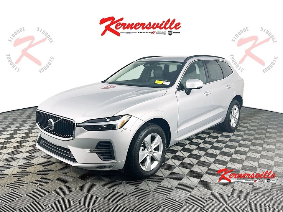 2022 Volvo XC60 B5 Momentum AWD 4dr SUV Navigation Panromaic Sunroof - Image 3 of 4