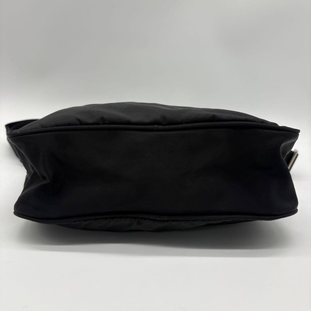 Good Condition PRADA Shoulder Bag Camera Bag Black thumbnail 3