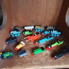 LOT OF 17 THOMAS THE TRAIN  FRIENDS VTG/MODERN MIX IUC READ DESCRIPTION