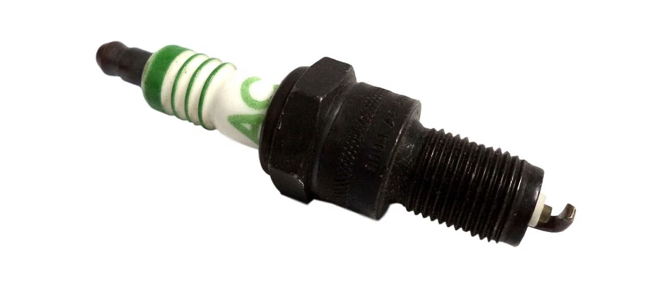 AC Spark Plug R45XLS6 R45XLS Green Stripes - Image 2 of 2