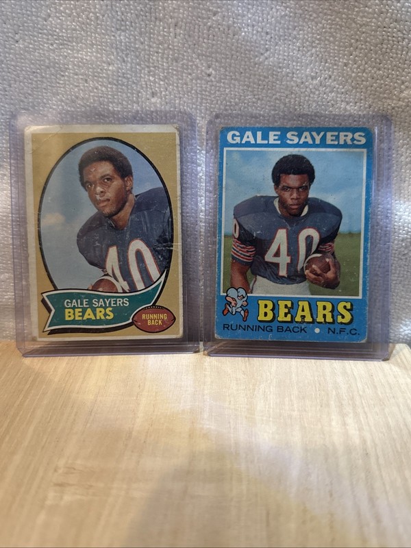 Gale Sayers 2-Card Lot Chicago Bears (1970 And 1971)