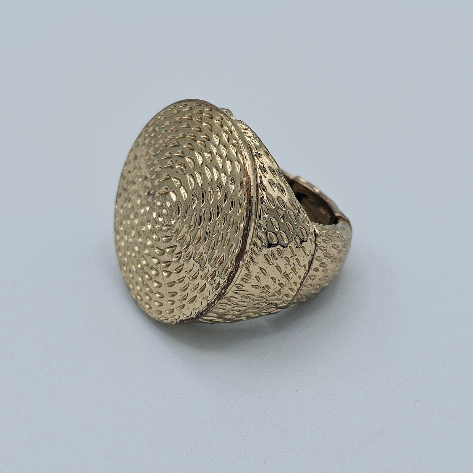 Circle Ring Vintage Stretch Textured Goldtone Fla… - image 7