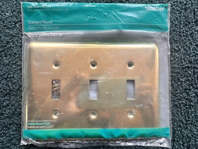 Brand New 0086241 STYLE TRIPLE TOGGLE WALL PLATE POLISHED BRASS FINISH for 2pcs