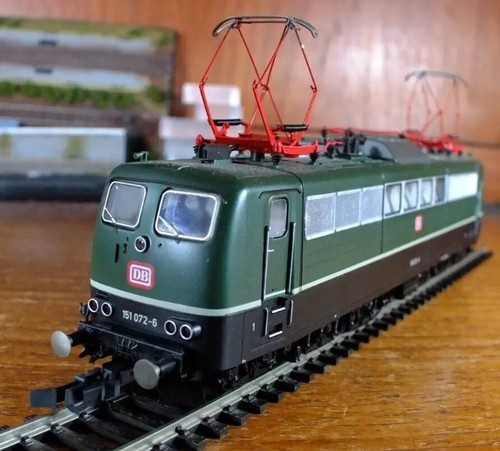 Roco 63639 HO gauge DB BR 151 electric loco in green livery - 第 1/12 張圖片