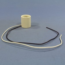 Leviton Unglazed Porcelain Light Socket Lamp Holder Medium 660W Bulk 70035-15