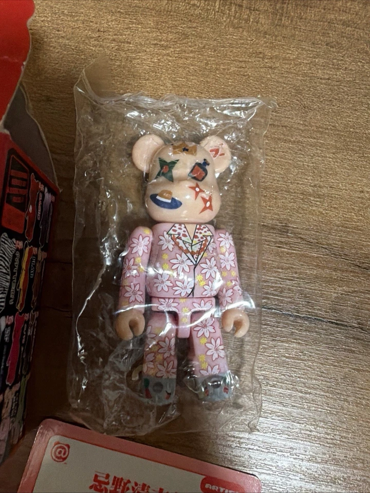 Figura ARTISTA Bearbrick Kiyoshiro Imawano Medicom 100% BE@RBRICK Serie 27 Foto 3 de 3