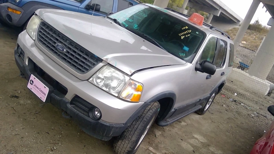 Radiator Excluding Sport Trac Fits 02-05 EXPLORER 5231429 Foto 2 de 4