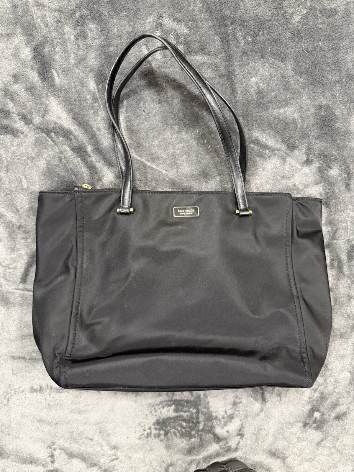 kate spade new york Black Tote Shoulder Bag with Gold Hardware and Inner Pockets