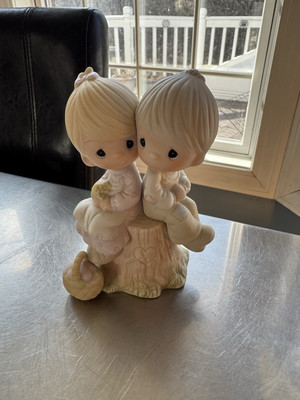 Vintage 1978 Precious Moments Jonathan & David ''Love One Another'' (E-1376)