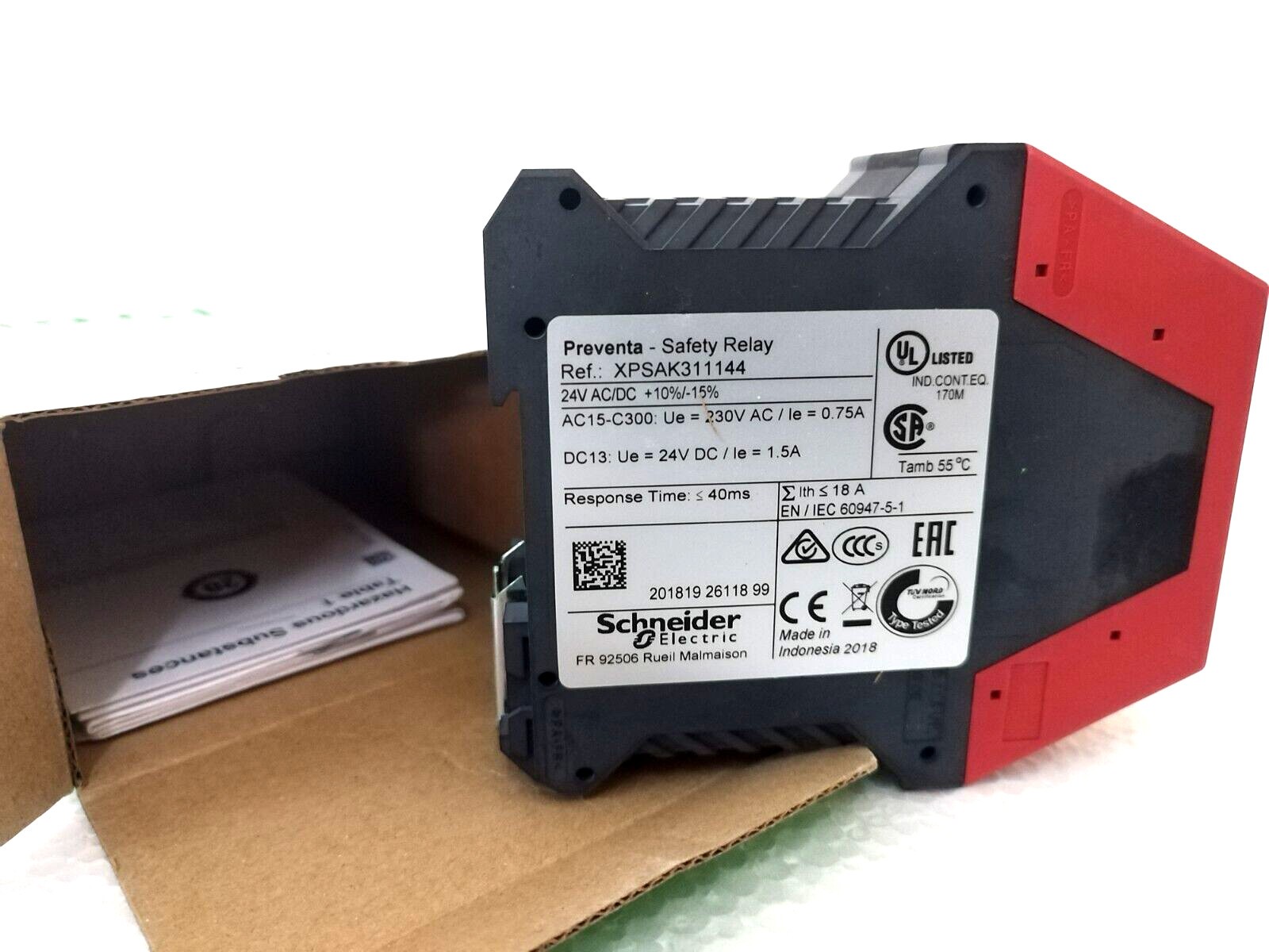 Schneider XPSAK311144 Preventa Module for Emergency Stop 24V AC/DC