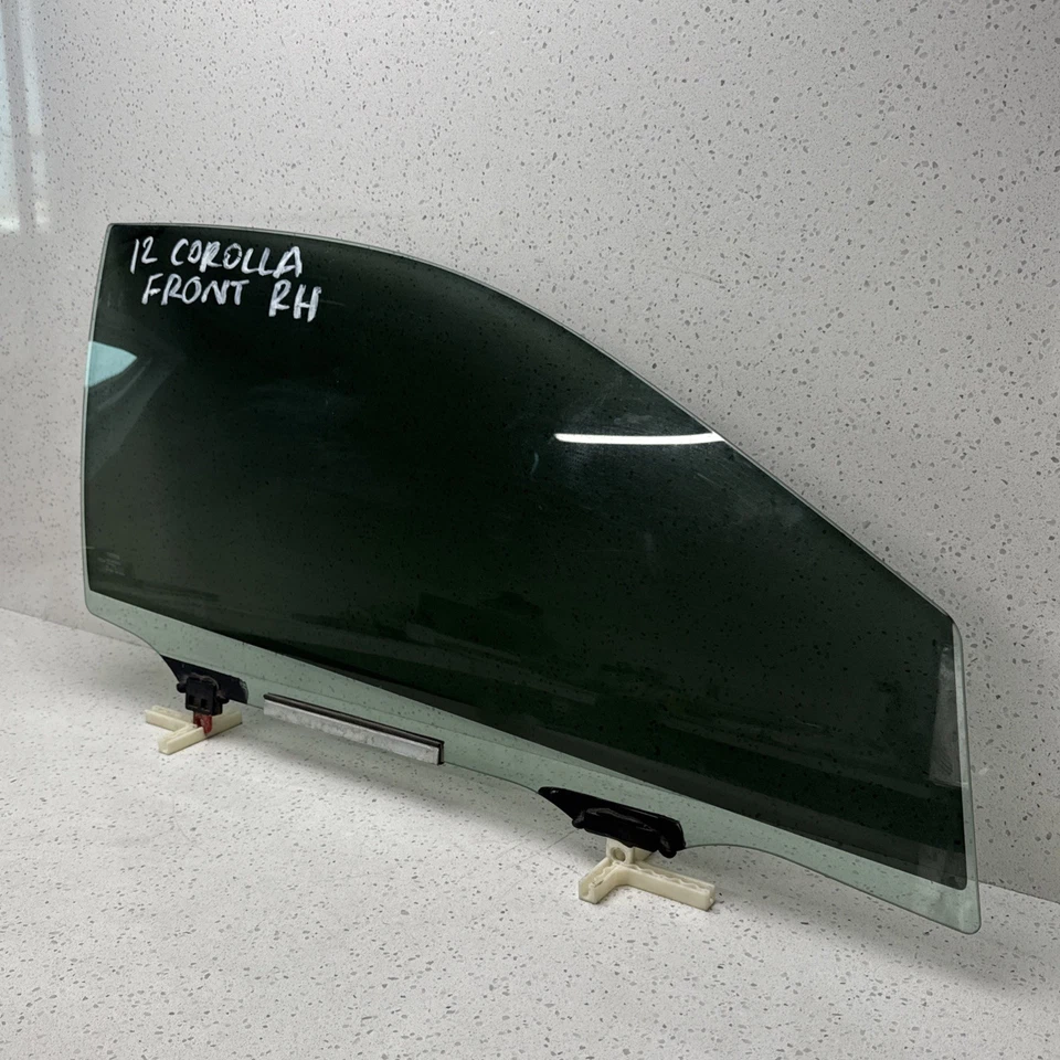 09-13 Toyota Corolla Passenger Side Right Front Door Window Glass  OEM Foto 2 de 4