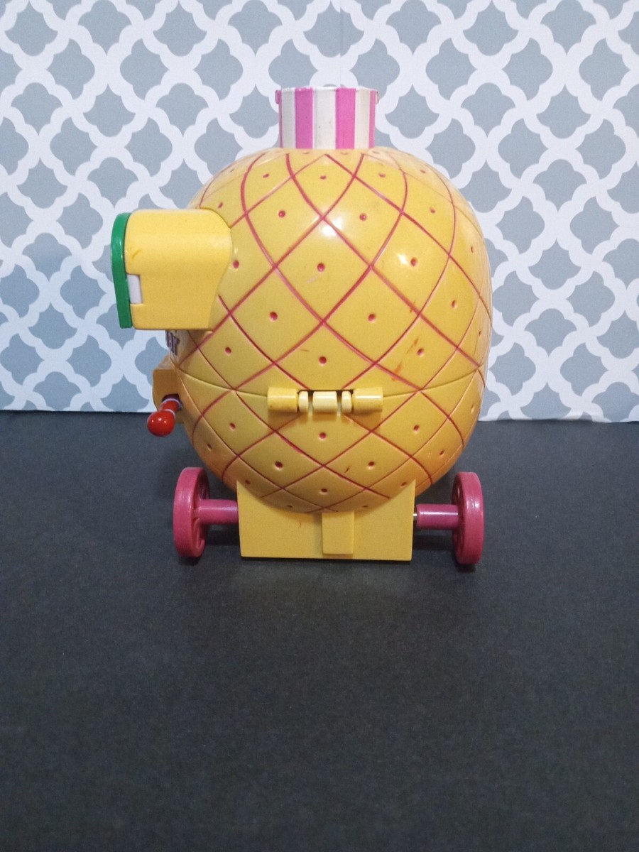 Hello Kitty Dream World Pineapple Tropical Juice Smoothie Bar Cart