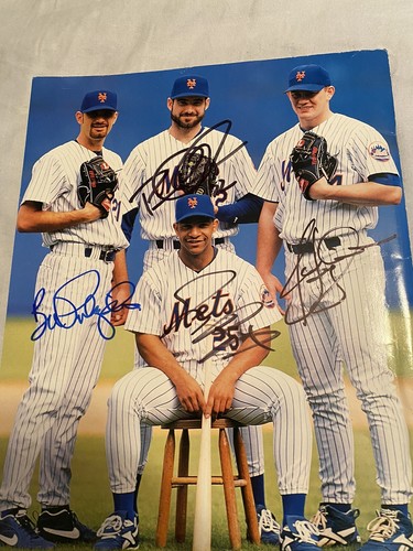 Signed Mets Team P. Wilson, J. Isringhausen, B. Pulsipher, J. Payton Beckett - Picture 2 of 3