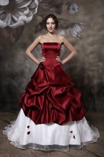 HBH Brautmode I EInzelstück Duchesse Brautkleid mit Schleppe Bordeaux Gr.48,54