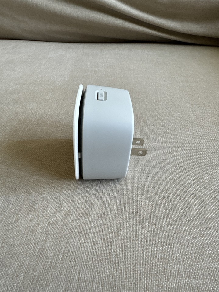 Belkin N300 Wireless Range Extender WIFI 2.4Ghz Signal Booster