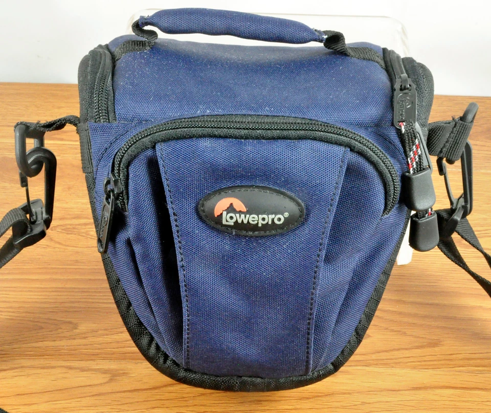 Blue Lowepro TLZ Mini Padded Topload Camera Bag / Pouch with Shoulder Strap - Image 3 of 4