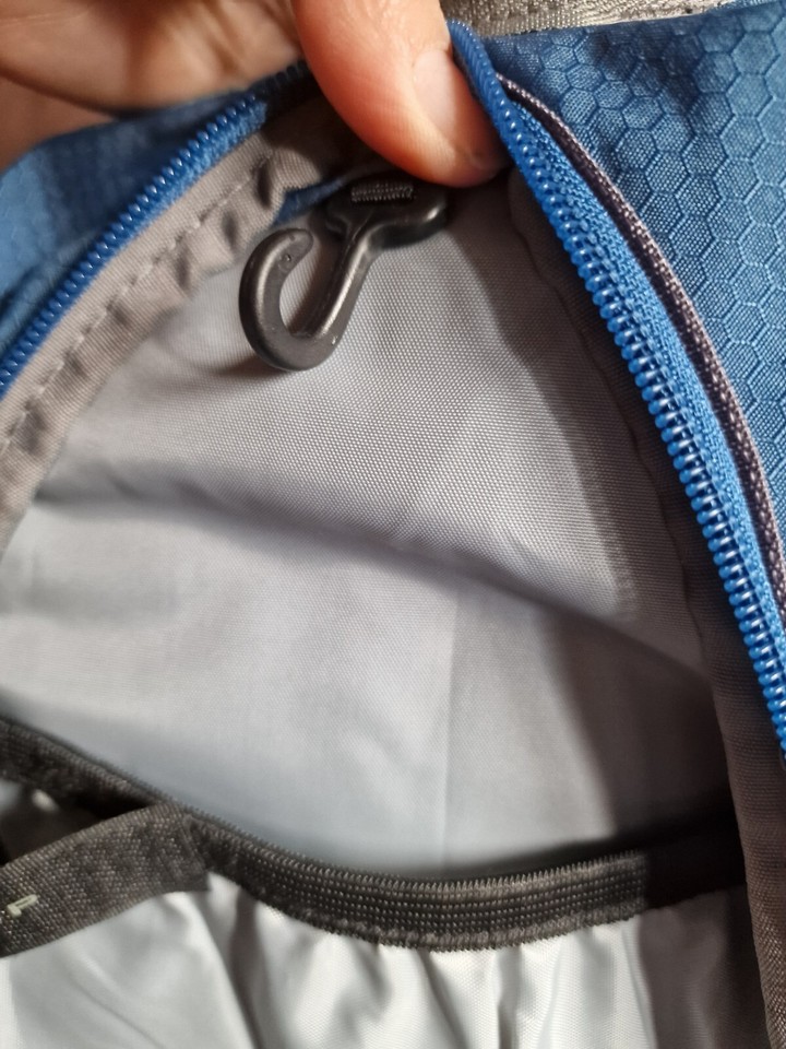 High Sierra Hiking Cycling Backpack Pump holder Air Flow Net Blue Ultra