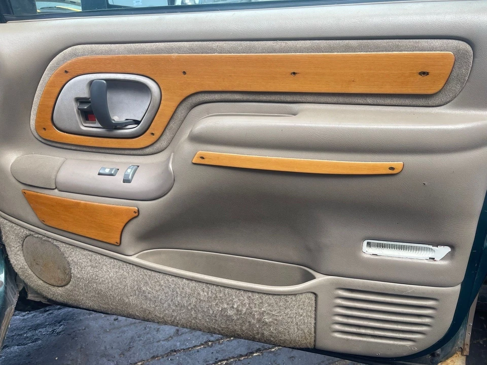 95-99 Chevy/gmc Obs 🚂Choo Choo Graing de madera personalizado Foto 2 de 4