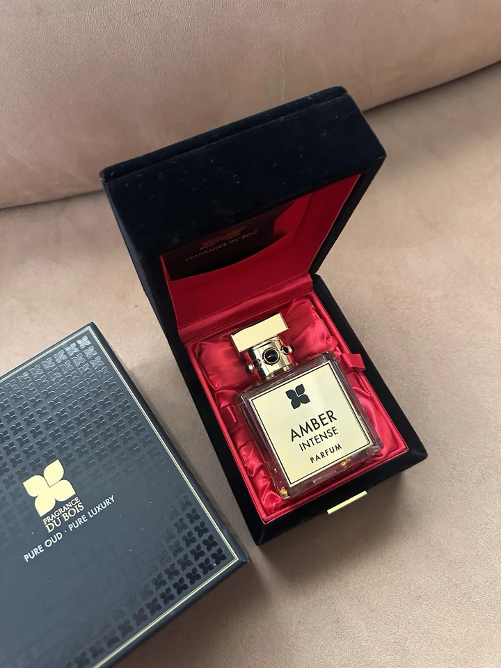 Fragancia Du Bois Pure Oud Pure Luxury Foto 3 de 4