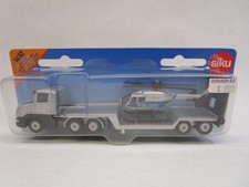 SIKU 1610 Scania T-Cab Low-Loader with Police...