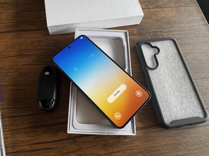 Samsung Galaxy S25 128GB Navy SM-S931B entsperrt für alle Netze Top Grade