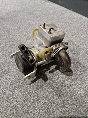 Super Tigre S3000 30cc Glühmotor