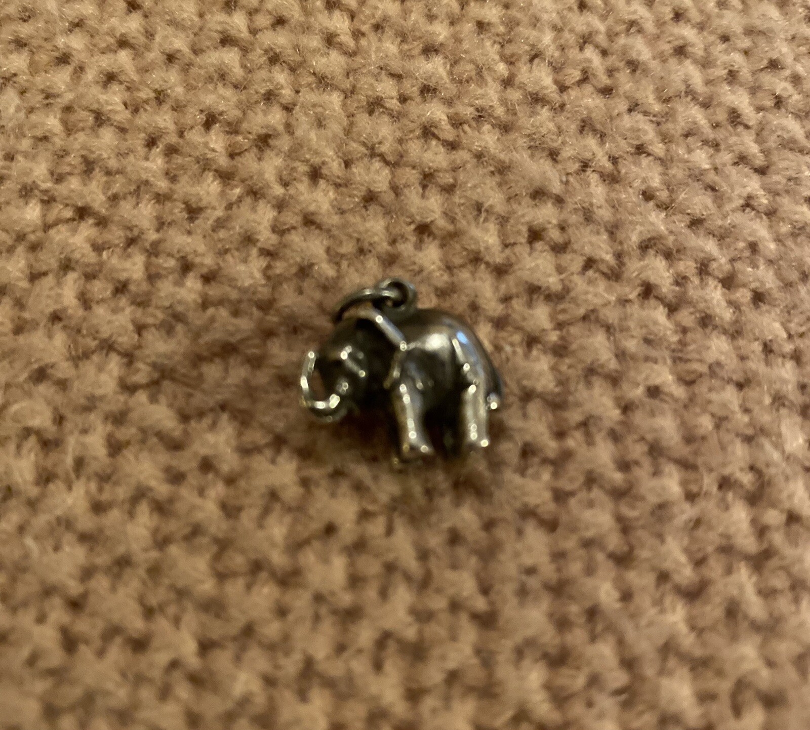 Retired, rare James Avery elephant charm! Gem