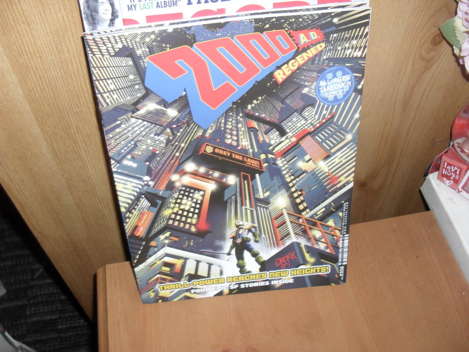 2000AD weekly magazine 1st November 2023 Regened: All-ages takeover issue