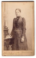 Fotografie Otto Liebert, Holzminden, Frau in ...