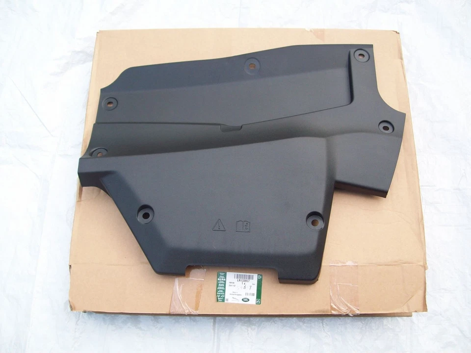 Range Rover Evoque L551 Battery Top Cover Genuine Black K8D25162AD 2020-2023 - Image 2 of 4